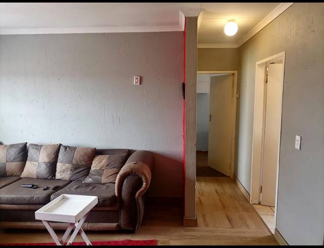 2 BEDROOM TOWNHOUSE FOR SALE IN OLIEVENHOUTBOSCH